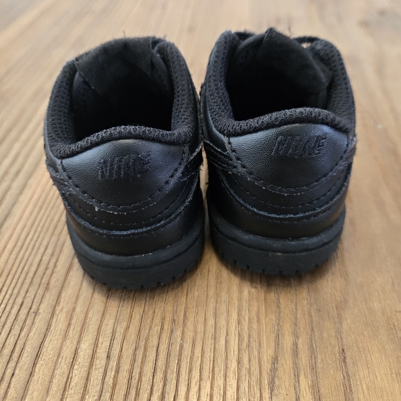 TODDLER BABY NIKE DUNK LOW (TD) BLACK/BLACK (FB9107 009) SIZE 4C - Picture 6 of 8